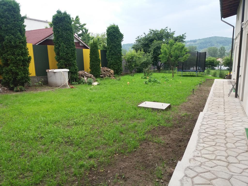 Casa Ariana Curtea de Argeş Exterior foto